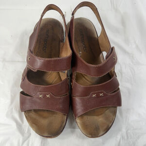 Comfortiva softspots Sandals Brown Stitch Adjustable Straps Sz 7WW